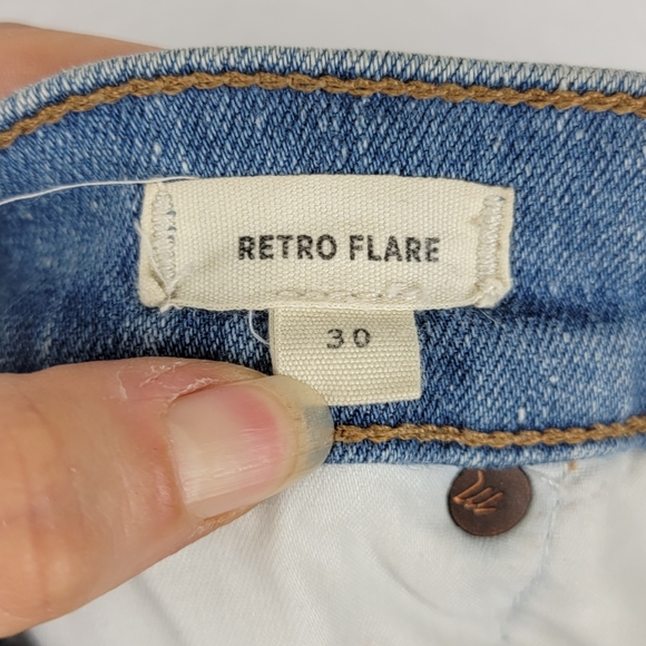 Madewell Retro Flare Jeans in Norwich Light Wash Raw Hem Size 30, 24” inseam 177 - Picture 7 of 9